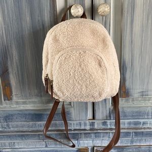 Aspen Hands Free Mini Sherpa Backpack w/Mini Card Holder